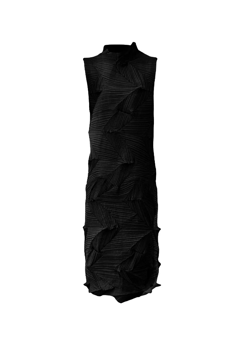 Designer Inspired Pleated Sleeveless Midi Dress in Black - HBQMJX