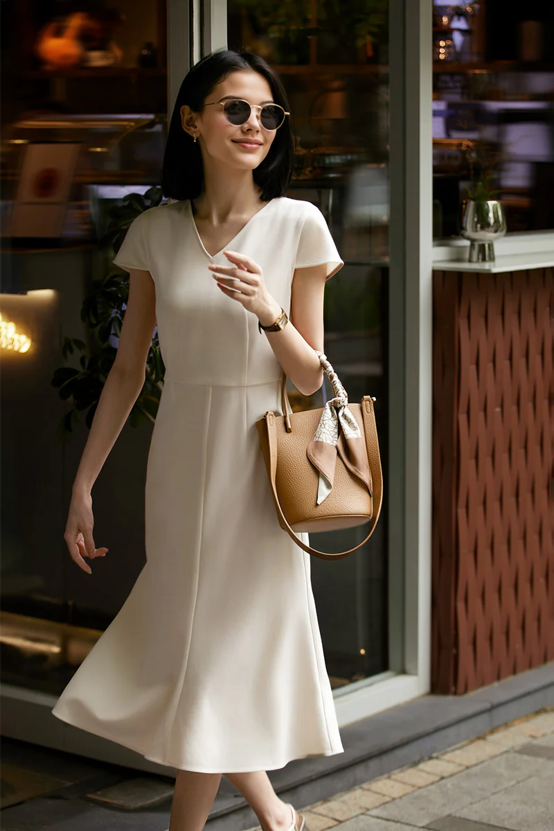 V-Neck Mermaid Midi Dress in Triacetate - HBQMJX