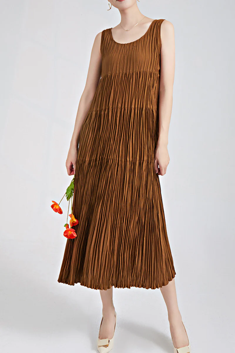 Designer Inspired Pleated Flowy Sleeveless Midi Dress - HBQMJX