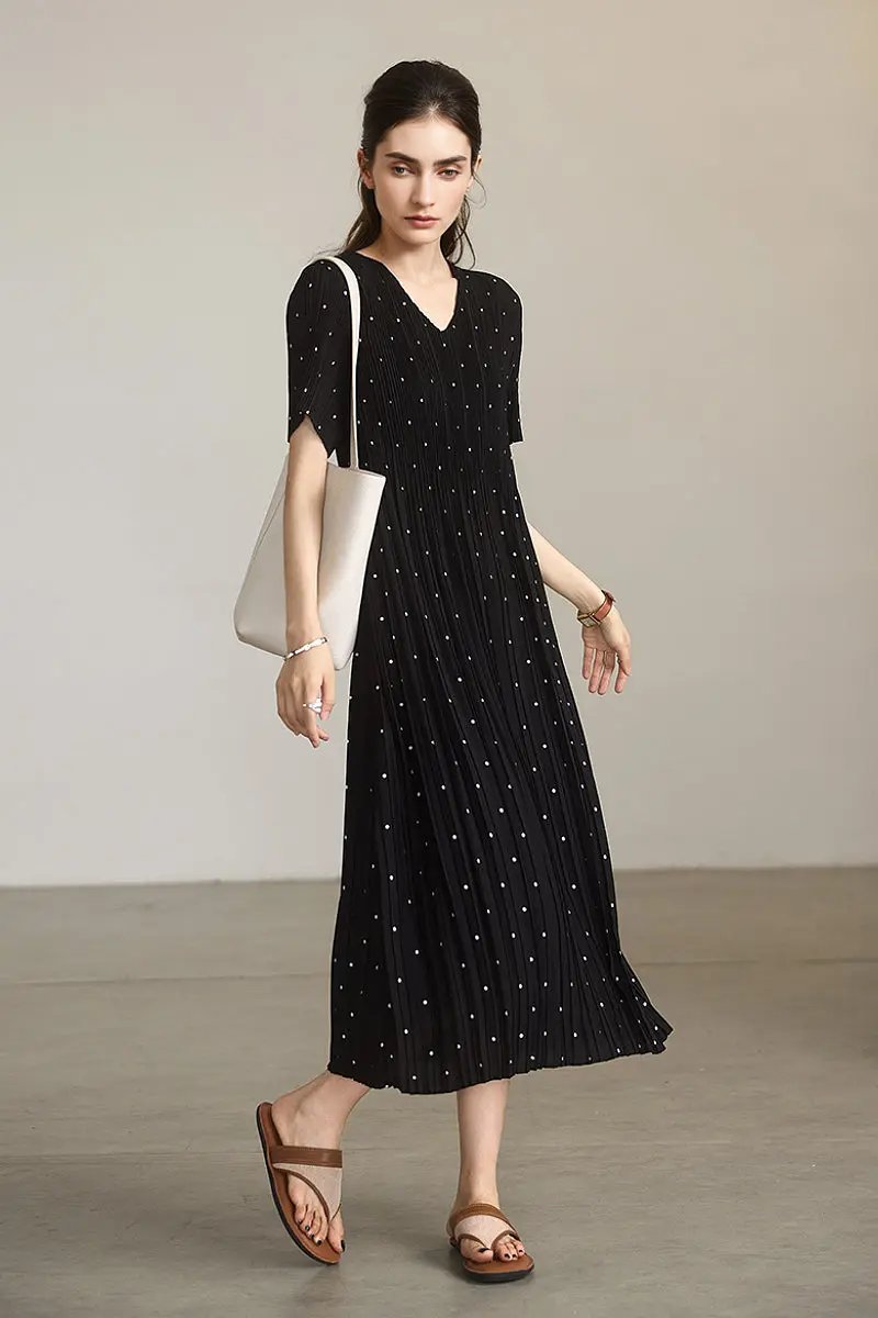 Black Pleated Polka Dot V-Neck Midi Dress - HBQMJX