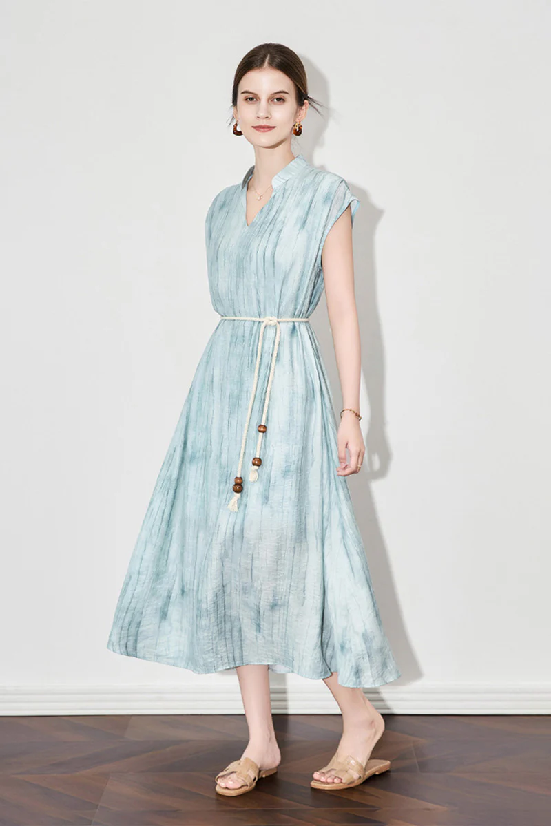 Tie-Dye Textured Cap-Sleeve Midi Dress in Light Blue - HBQMJX