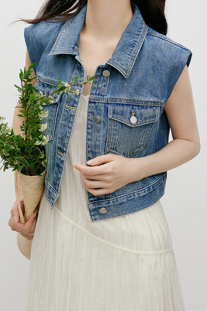 White V-Neck Spaghetti-Strap Textured Midi Dress - HBQMJX