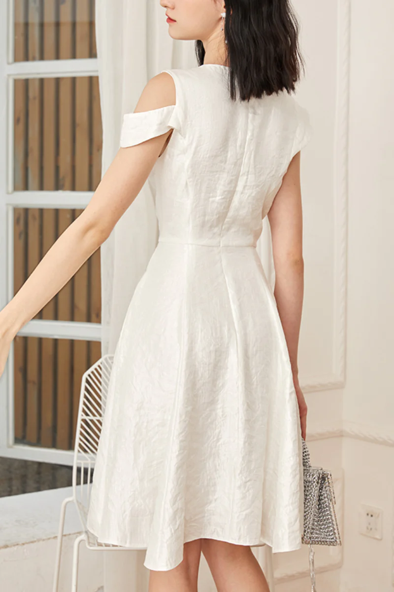 White Asymmetrical Sleeve Midi Graduation Dress - HBQMJX