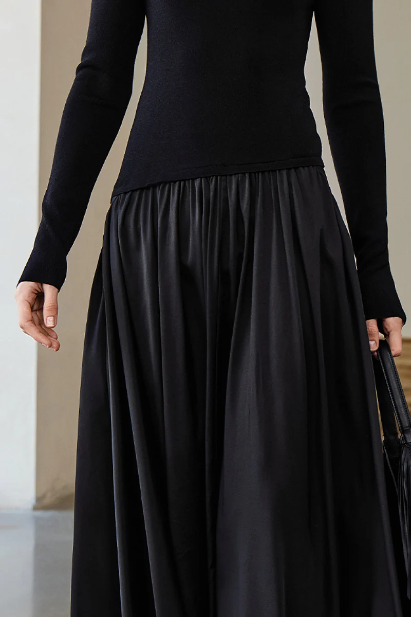 Black Fit & Flare Long-Sleeve V-Neck Maxi Dress - HBQMJX