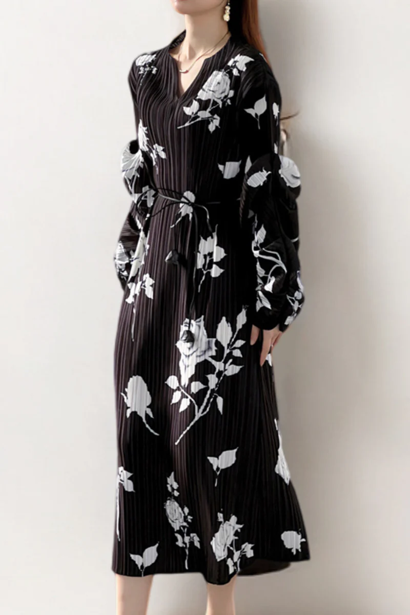 Designer Inspired Pleated Floral Long-Sleeve Midi Dress - HBQMJX