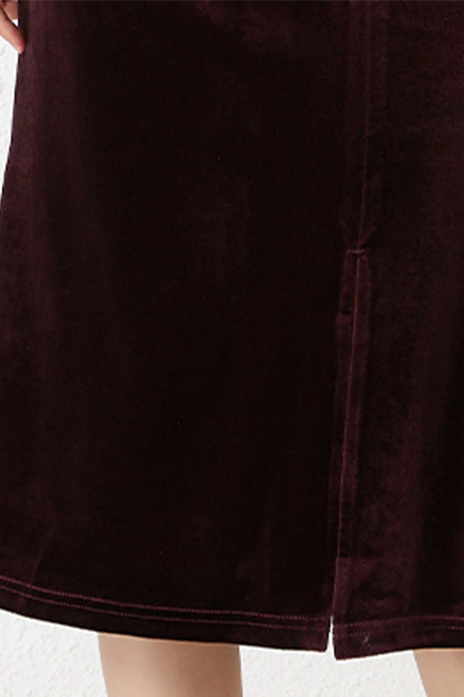 Burgundy Velvet Long Sleeve V-Neck Midi Dress - HBQMJX