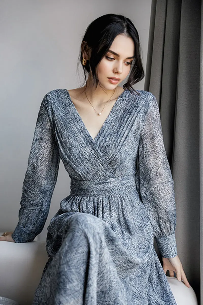 100 Mulberry Silk Blue Long-Sleeve Hand Pleated Midi Dress - HBQMJX