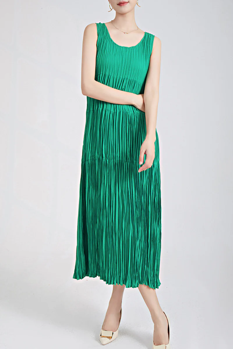 Designer Inspired Pleated Flowy Sleeveless Midi Dress in Emerald Green - HBQMJX