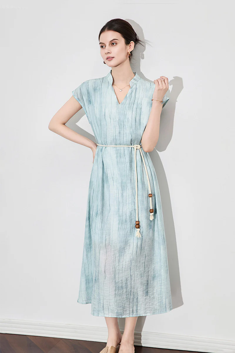 Tie-Dye Textured Cap-Sleeve Midi Dress in Light Blue - HBQMJX