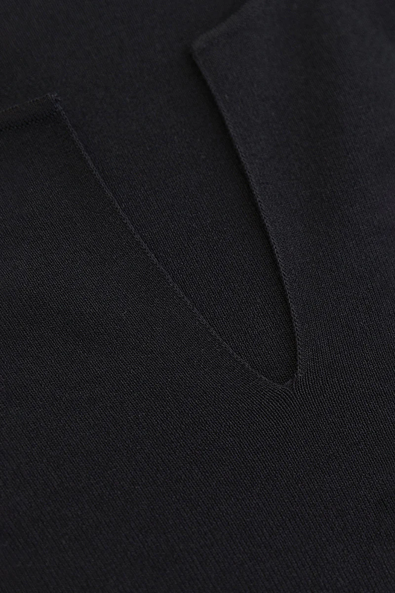 Black Fit & Flare Long-Sleeve V-Neck Maxi Dress - HBQMJX