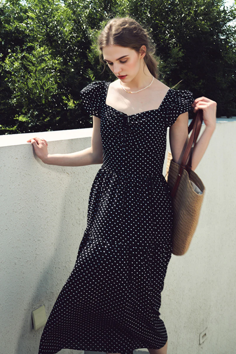 Black Polka-Dot Sweetheart Midi Dress - HBQMJX