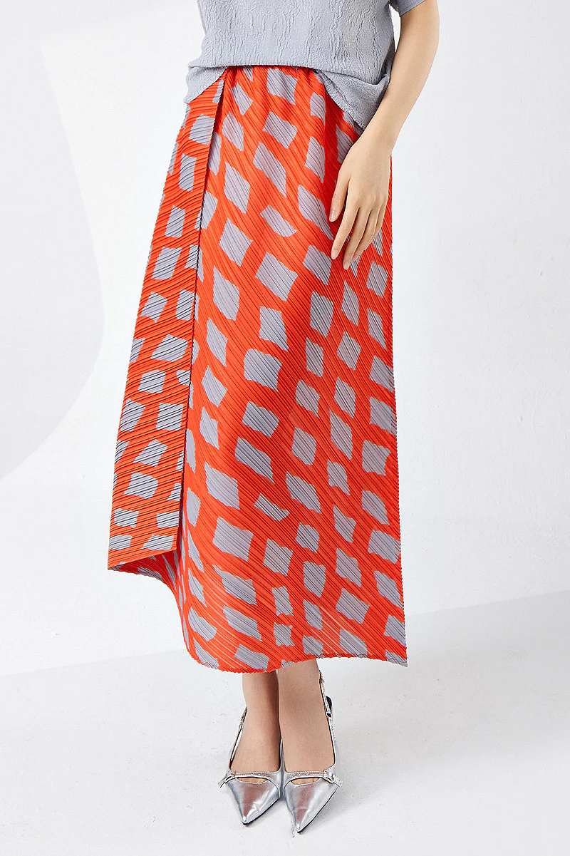 Designer Inspired Pleated Asymmetrical Midi Skirt in Geometric Print - HBQMJX