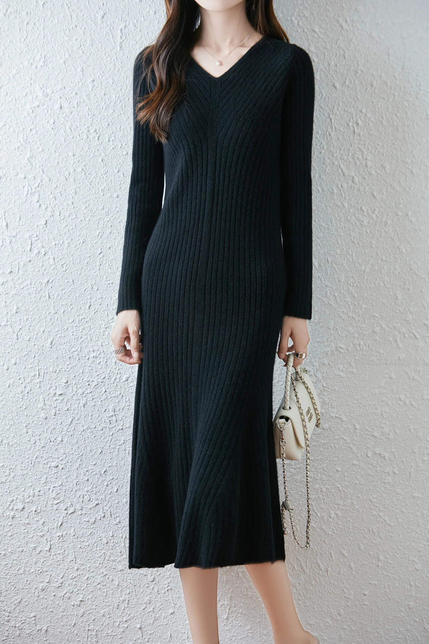 100% Wool Long Sleeve V-NecK Midi Sweater Dress - HBQMJX
