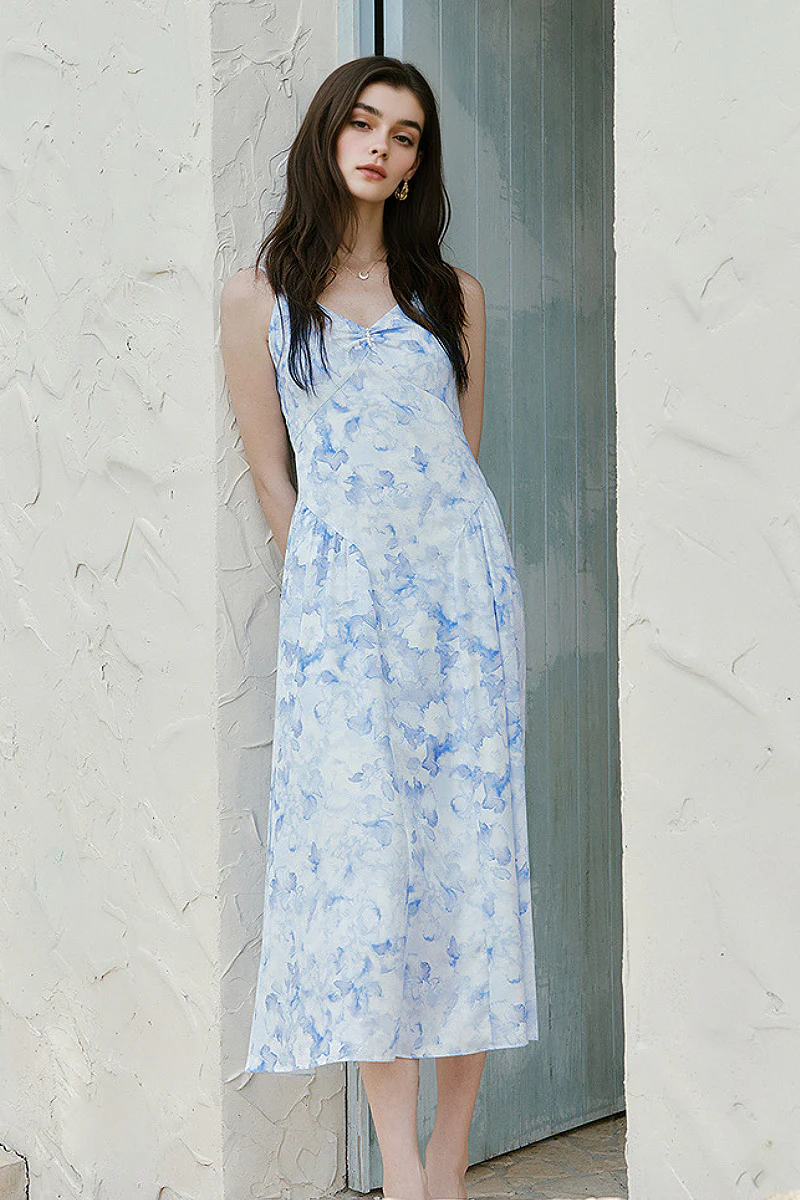 Blue Floral V-Neck Spaghetti-Strap Midi Dress - HBQMJX