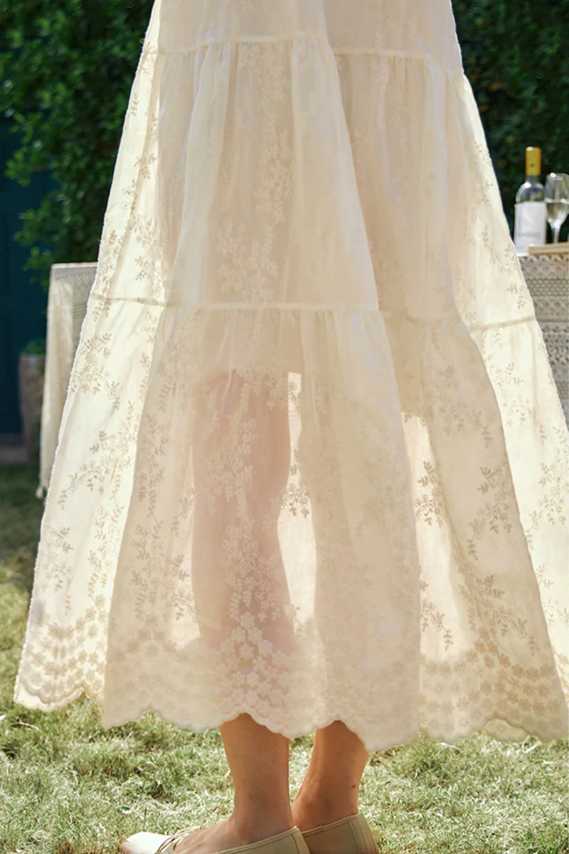 Ivory Embroidered Halter-Neck Tiered Midi Dress with Lace Hem - HBQMJX