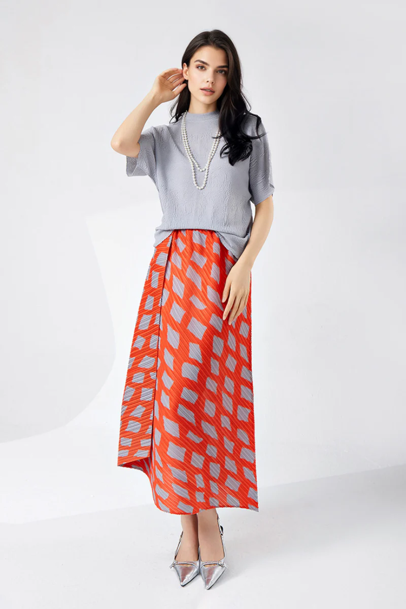 Designer Inspired Pleated Asymmetrical Midi Skirt in Geometric Print - HBQMJX