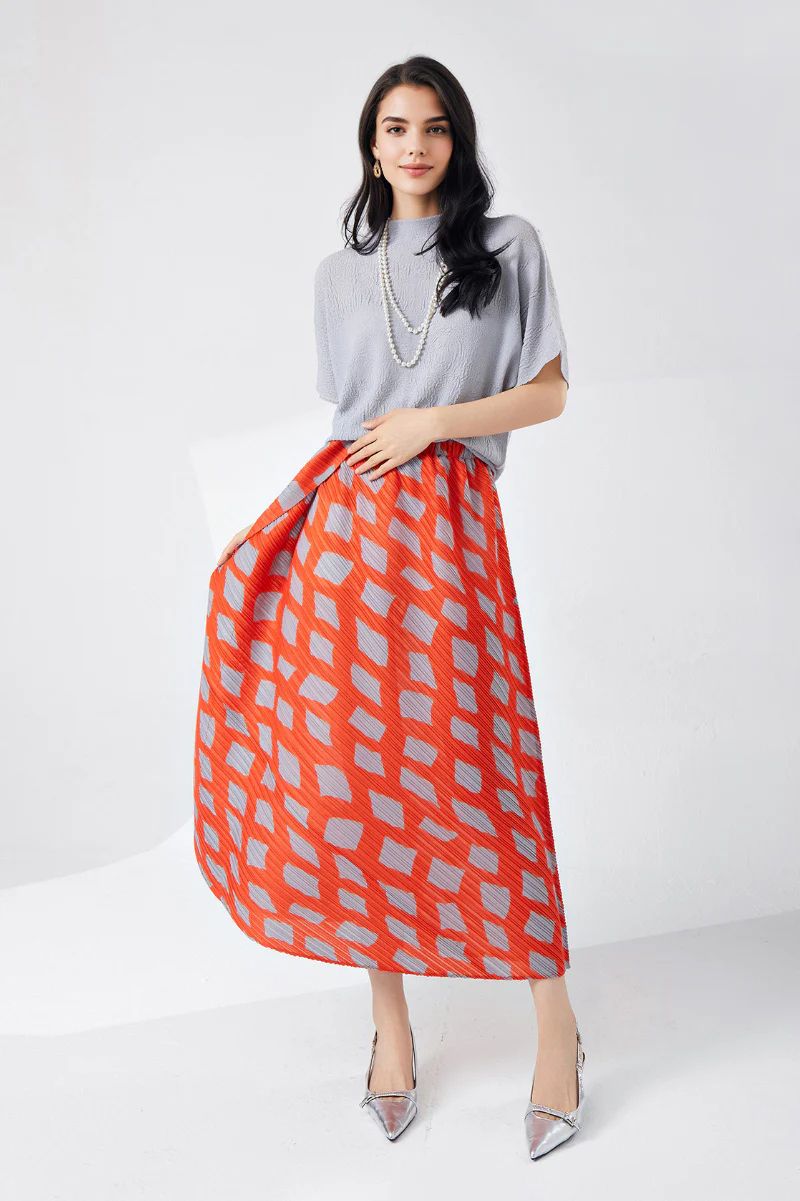Designer Inspired Pleated Asymmetrical Midi Skirt in Geometric Print - HBQMJX