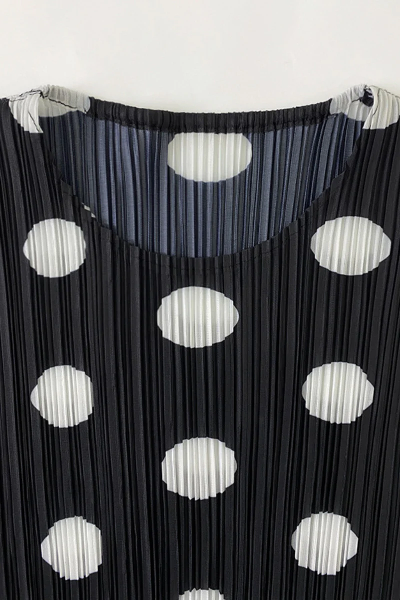 Designer Inspired Pleated Polka Dot Midi Dress - HBQMJX