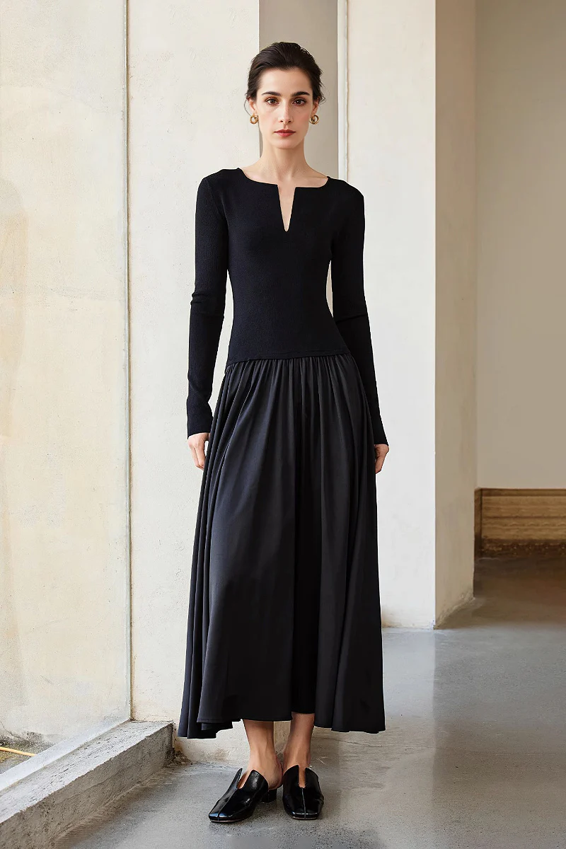 Black Fit & Flare Long-Sleeve V-Neck Maxi Dress - HBQMJX