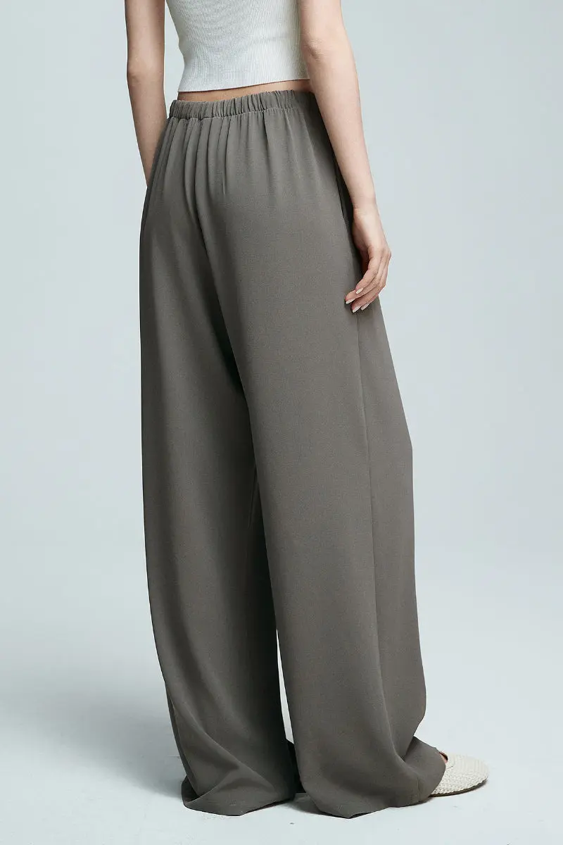 White Pull-On Wrinkle-Free Cooling Puddle Pants - HBQMJX