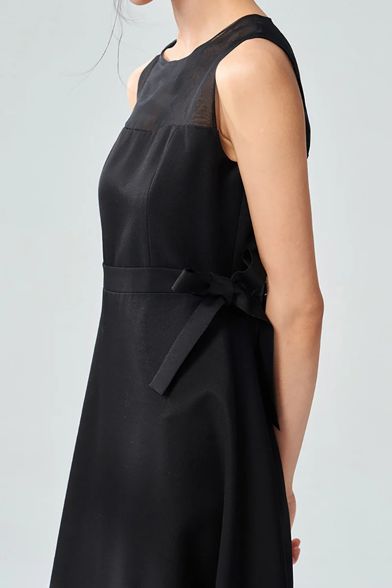 Black Sleeveless A-Line Organza Midi Dress with Bow - HBQMJX