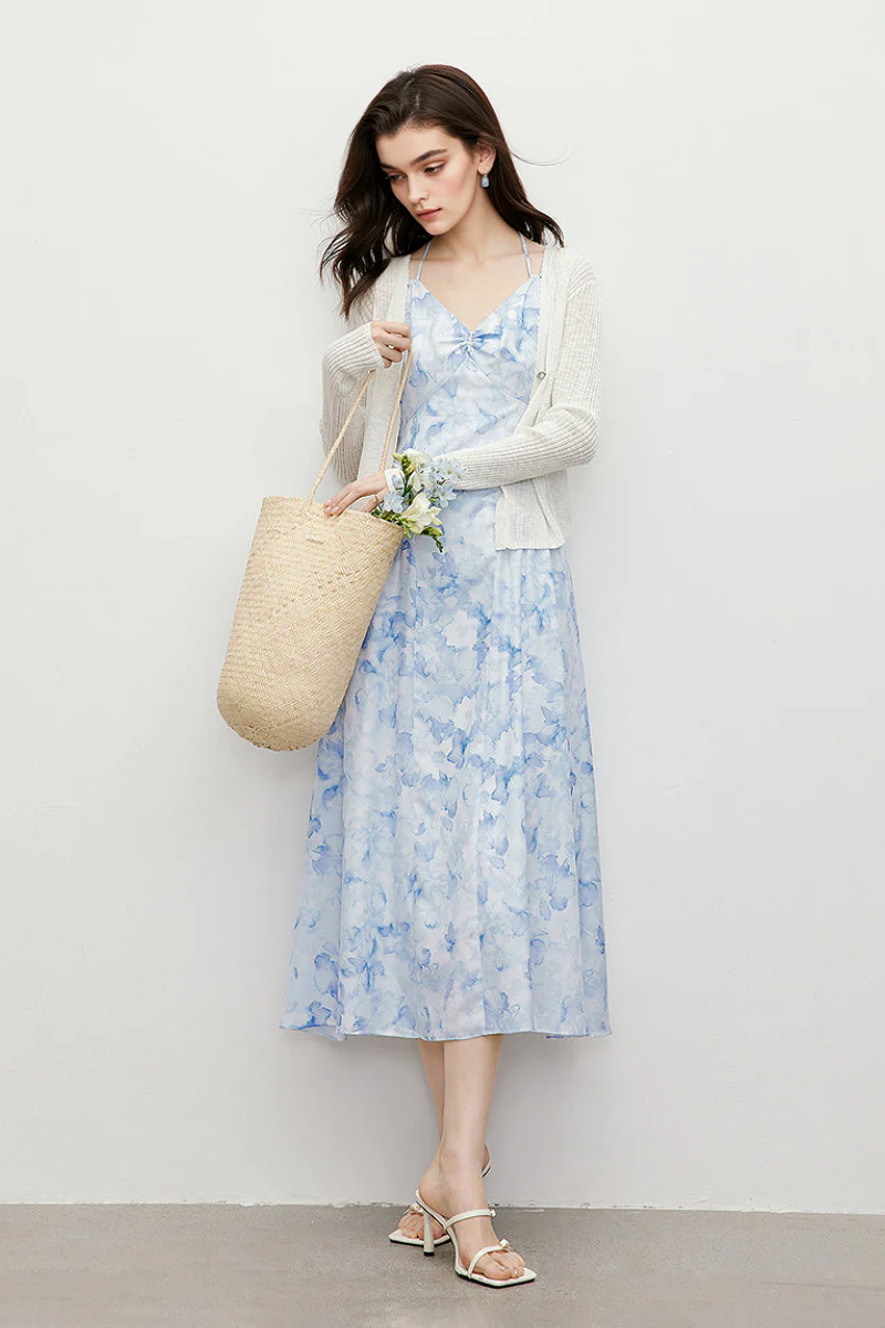 Blue Floral V-Neck Spaghetti-Strap Midi Dress - HBQMJX