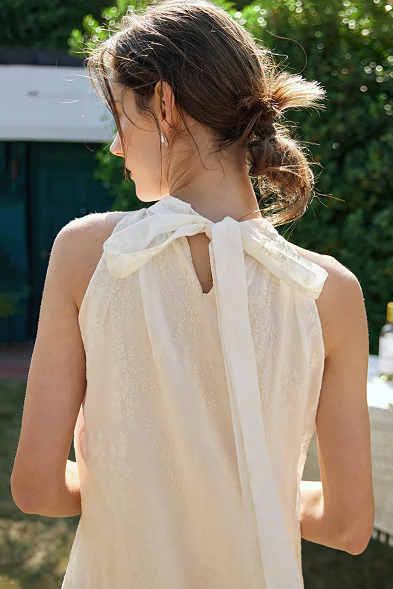 Ivory Embroidered Halter-Neck Tiered Midi Dress with Lace Hem - HBQMJX