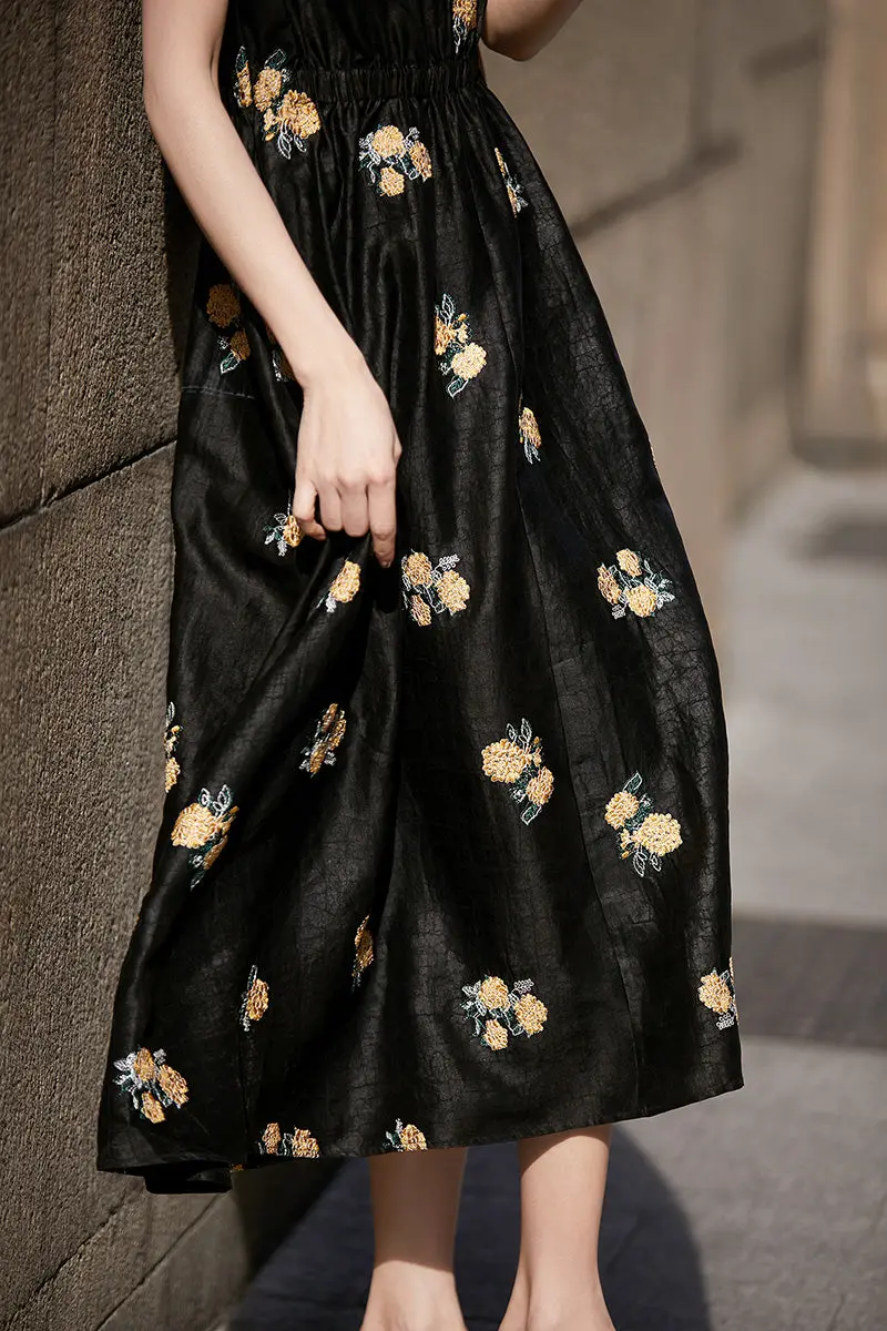 Xiang Yun Silk Floral Hand-Embroidery Midi Dress - HBQMJX