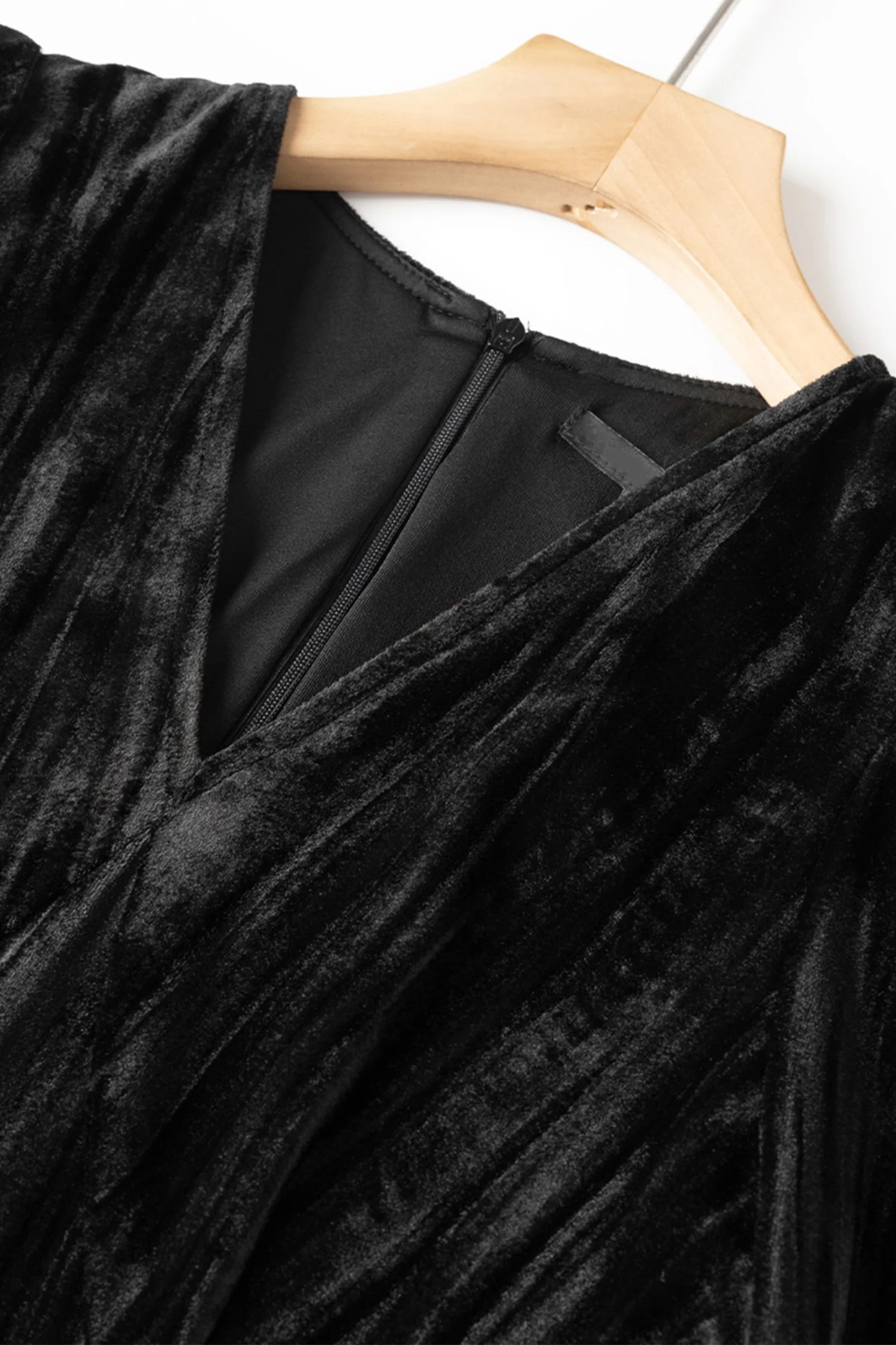 Black Velvet Textured Long Sleeve V-Neck Midi Dress - HBQMJX