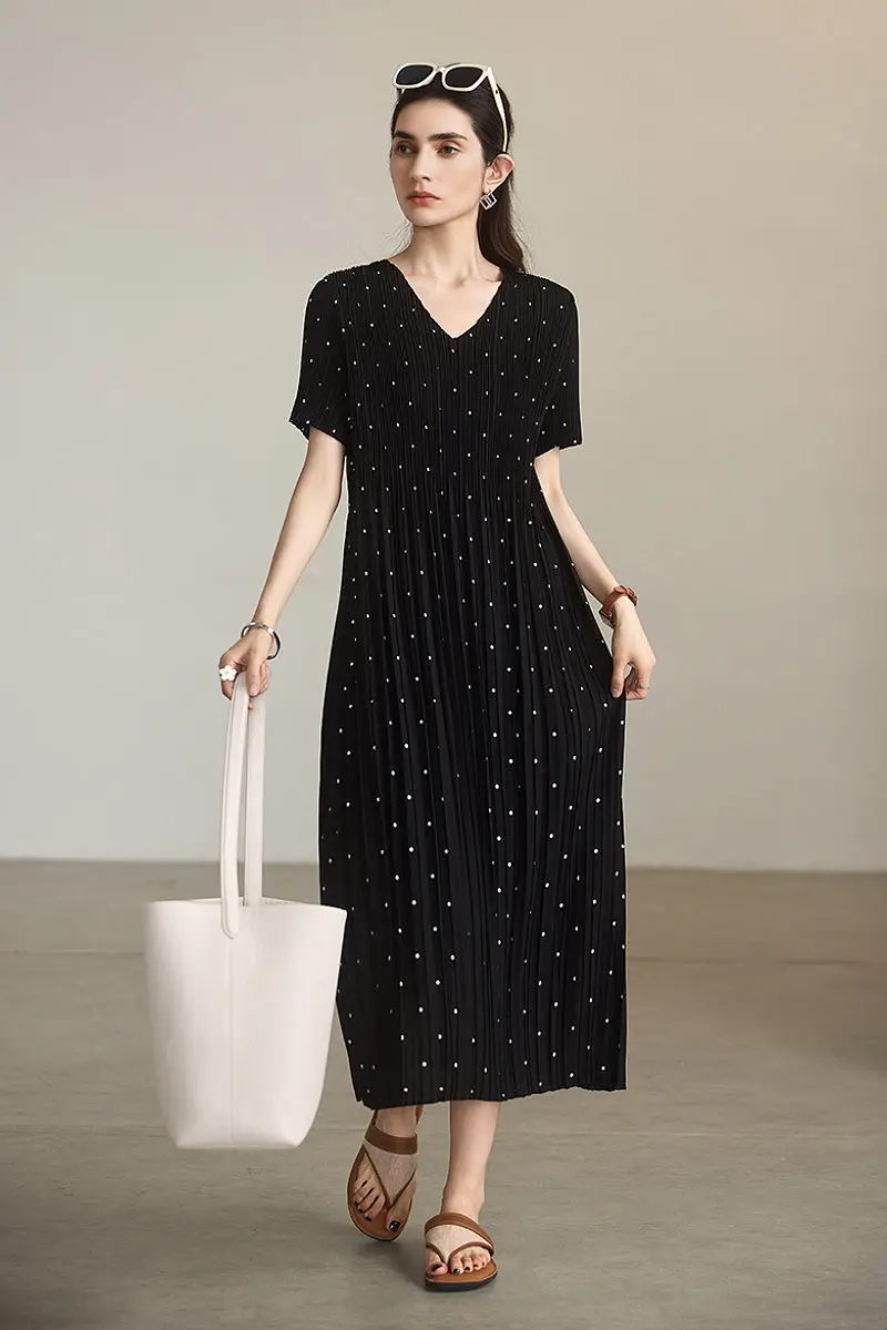 Black Pleated Polka Dot V-Neck Midi Dress - HBQMJX