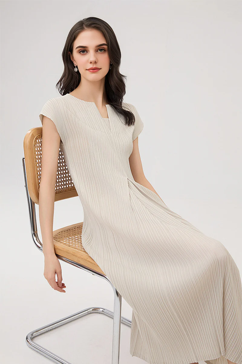 Designer Inspired Pleated Cap-Sleeve Midi Dress - HBQMJX