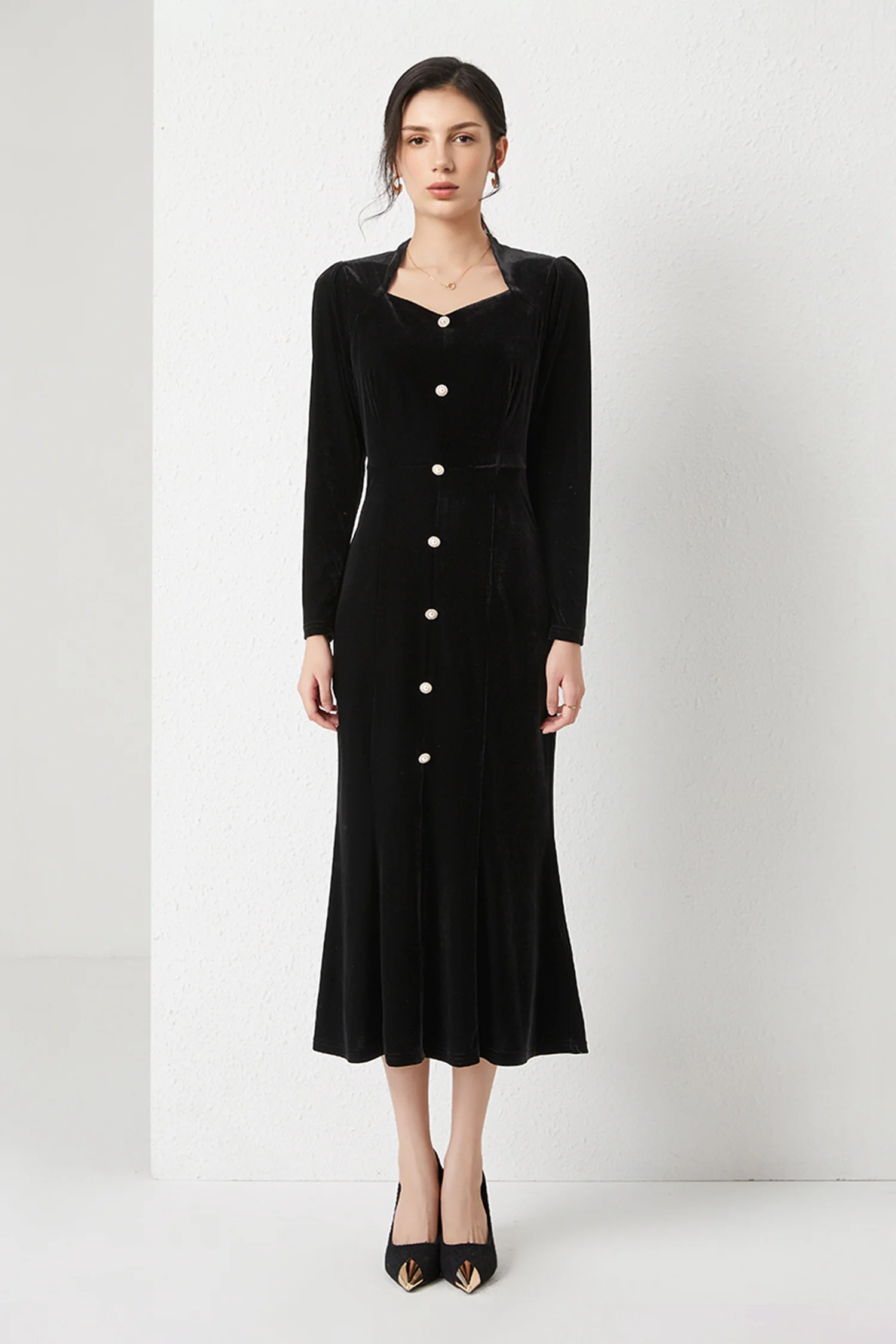 Black Velvet Long Sleeve Sweetheart Midi Dress with Pearls - HBQMJX