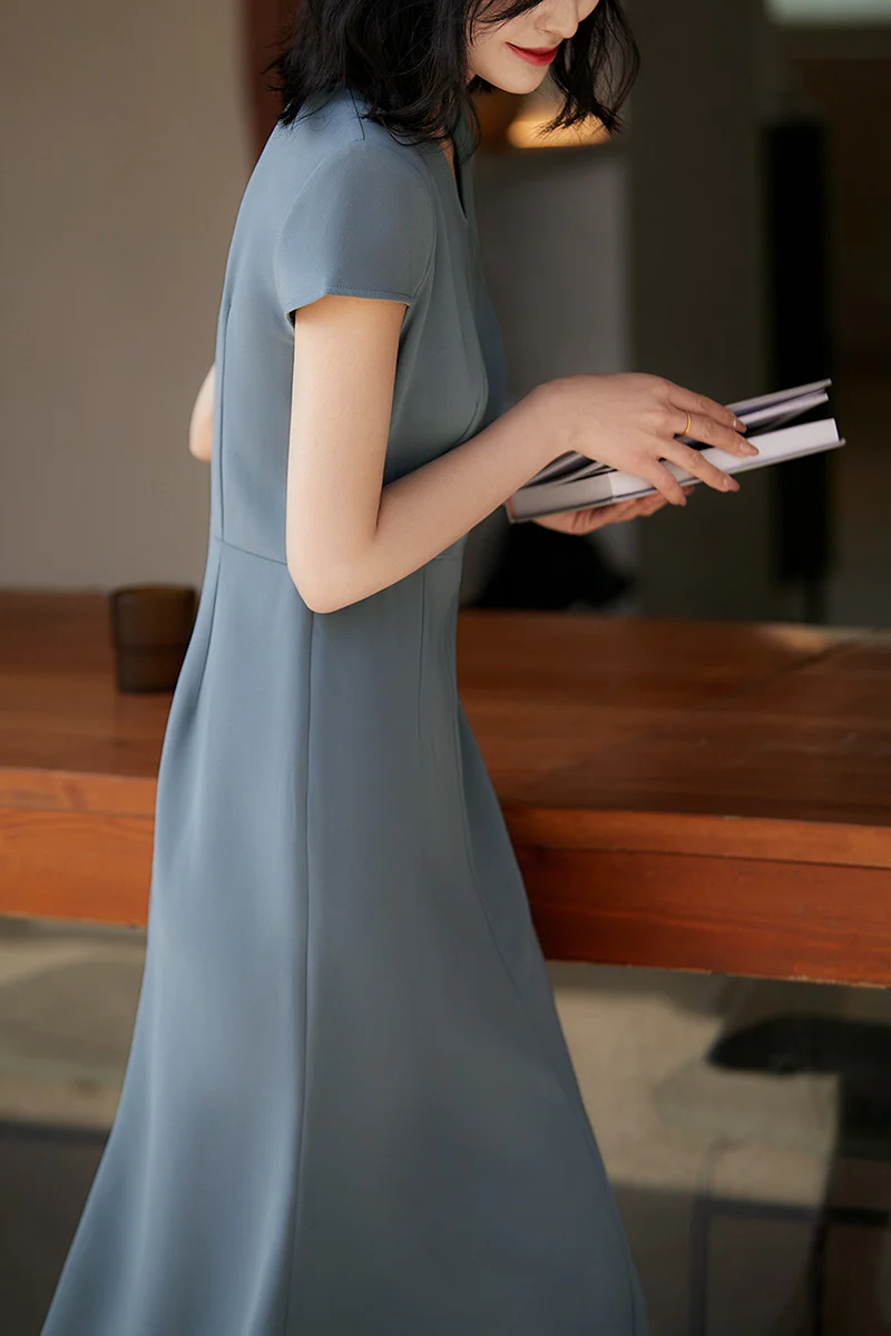 V-Neck Mermaid Midi Dress in Triacetate - HBQMJX