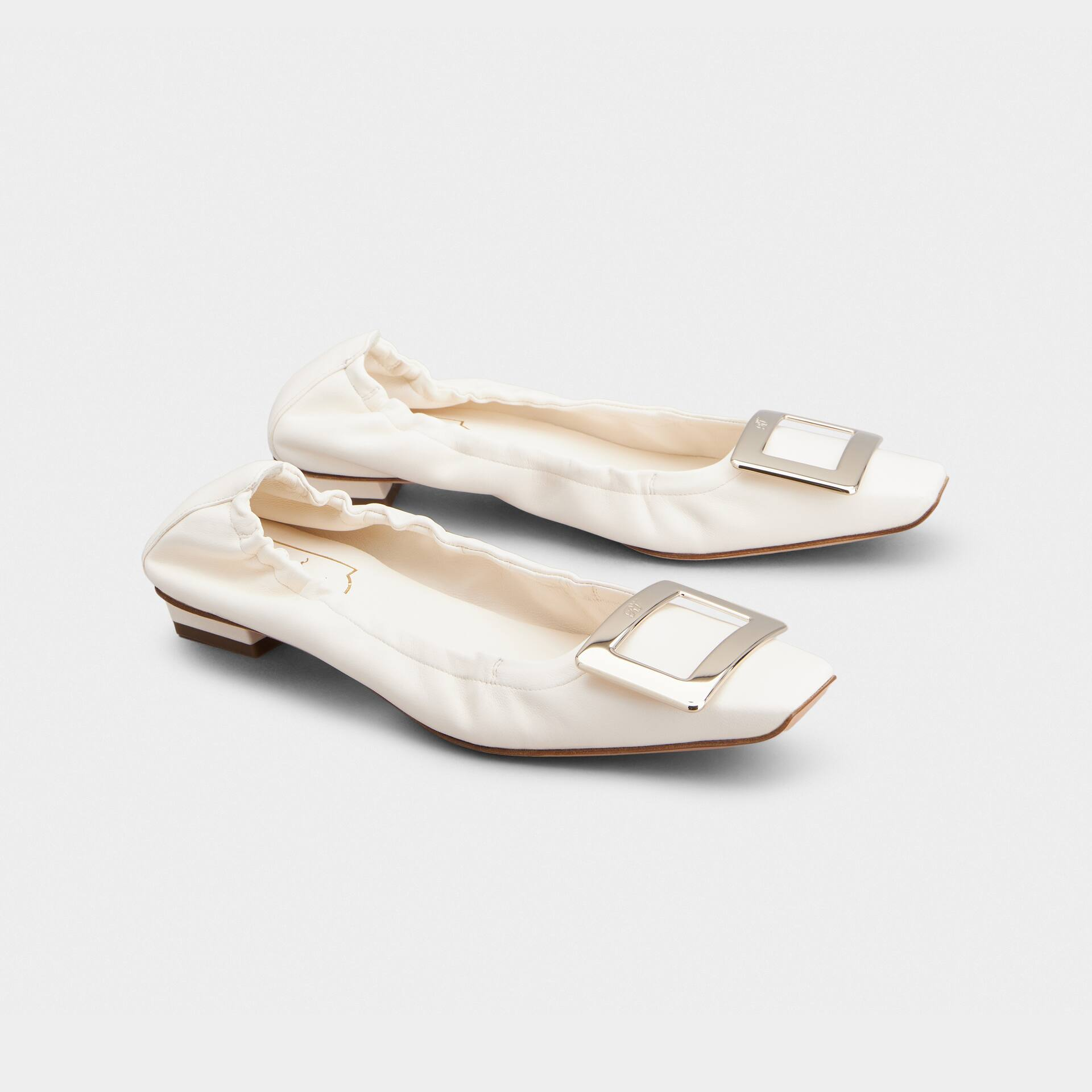 Roger Vivier Belle Vivier Ballerinas In White/Black Leather With Metal Buckle (Heel Height 2.5cm)