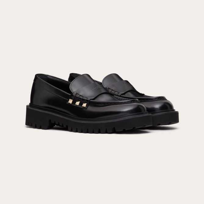 VALENTINO ROCKSTUD Black calf leather loafers