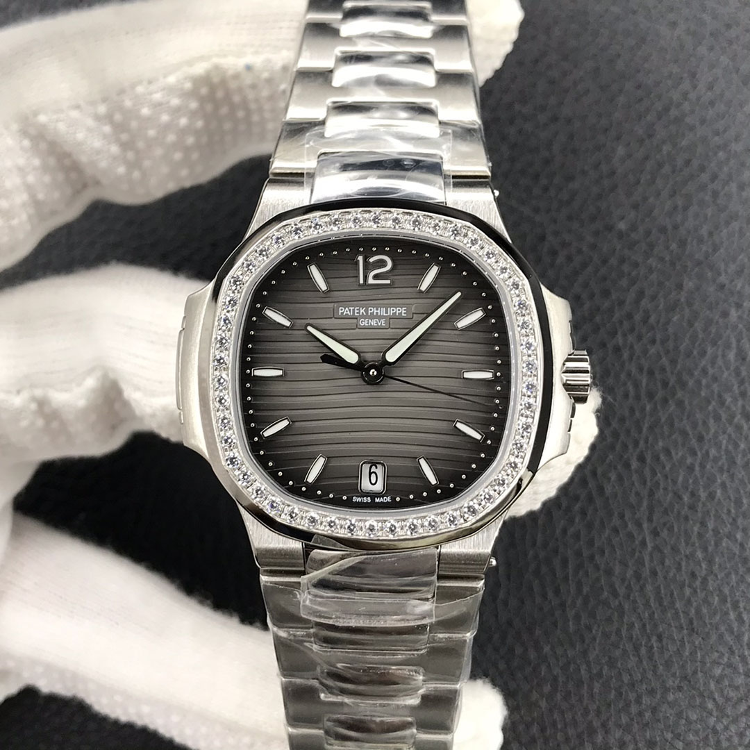 PATEK PHILIPPE-NAUTILUS-ref.7118-1200A-011-35.2mm