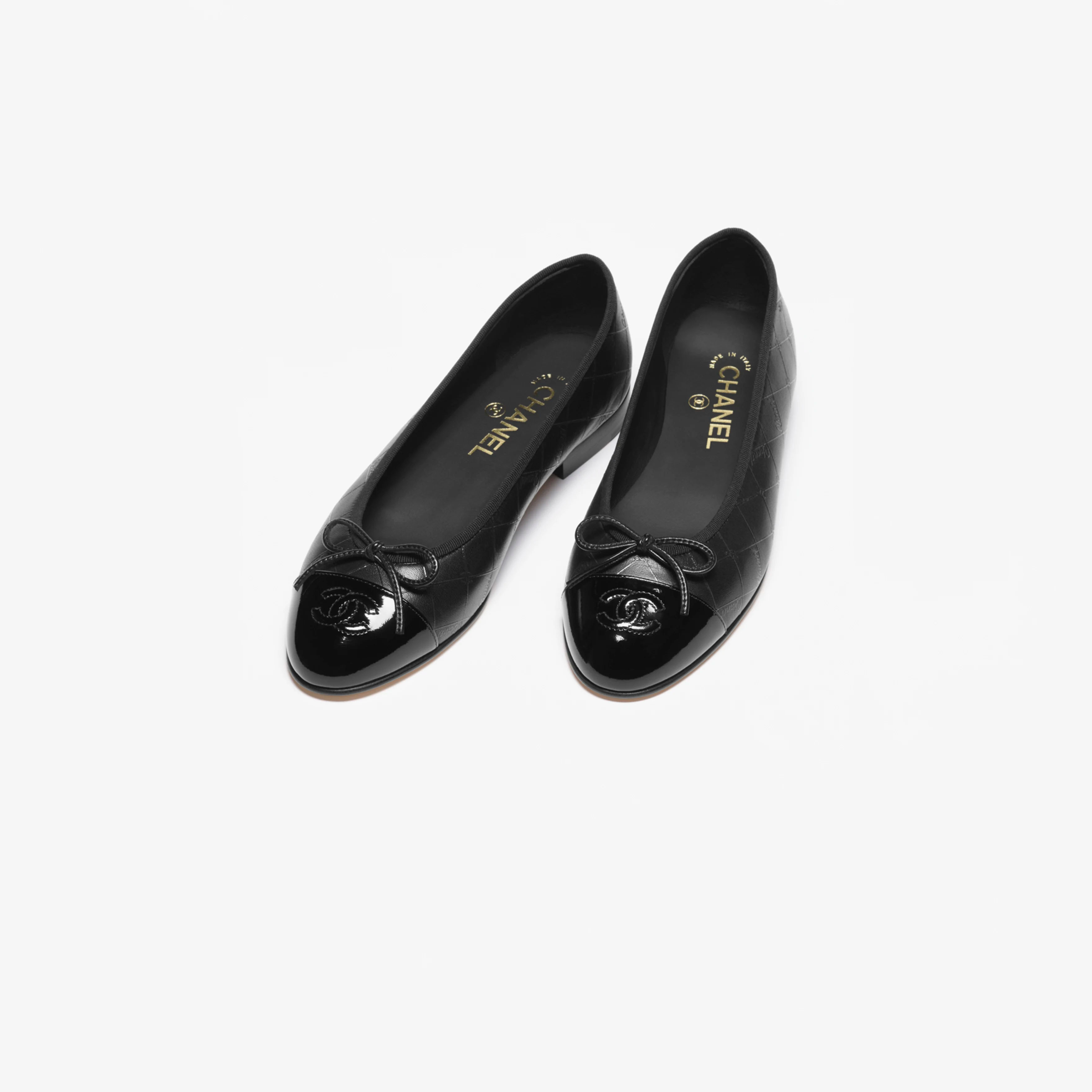 Chanel Printed flat shoes made of lambskin and calf patent leather in black Ballet  Shoes