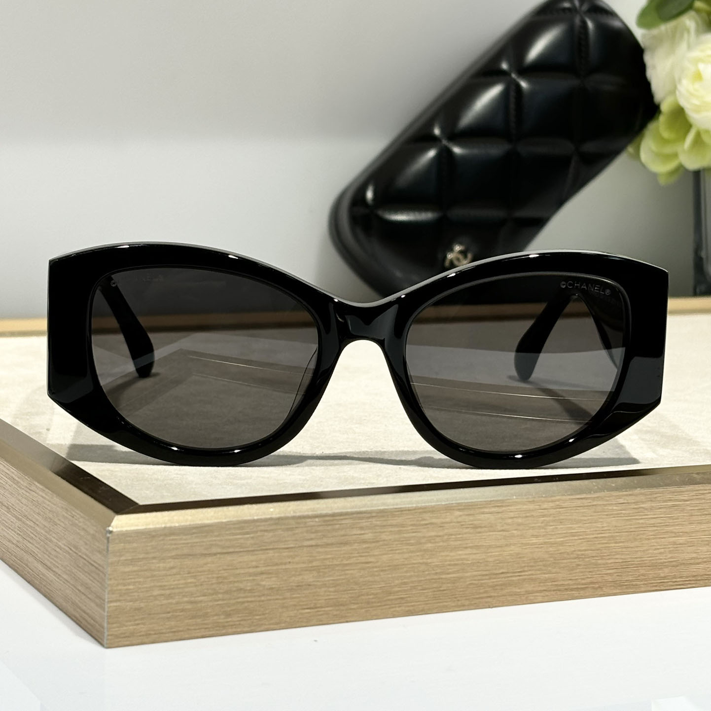 CHANEL glasses black white color size 53口19-145