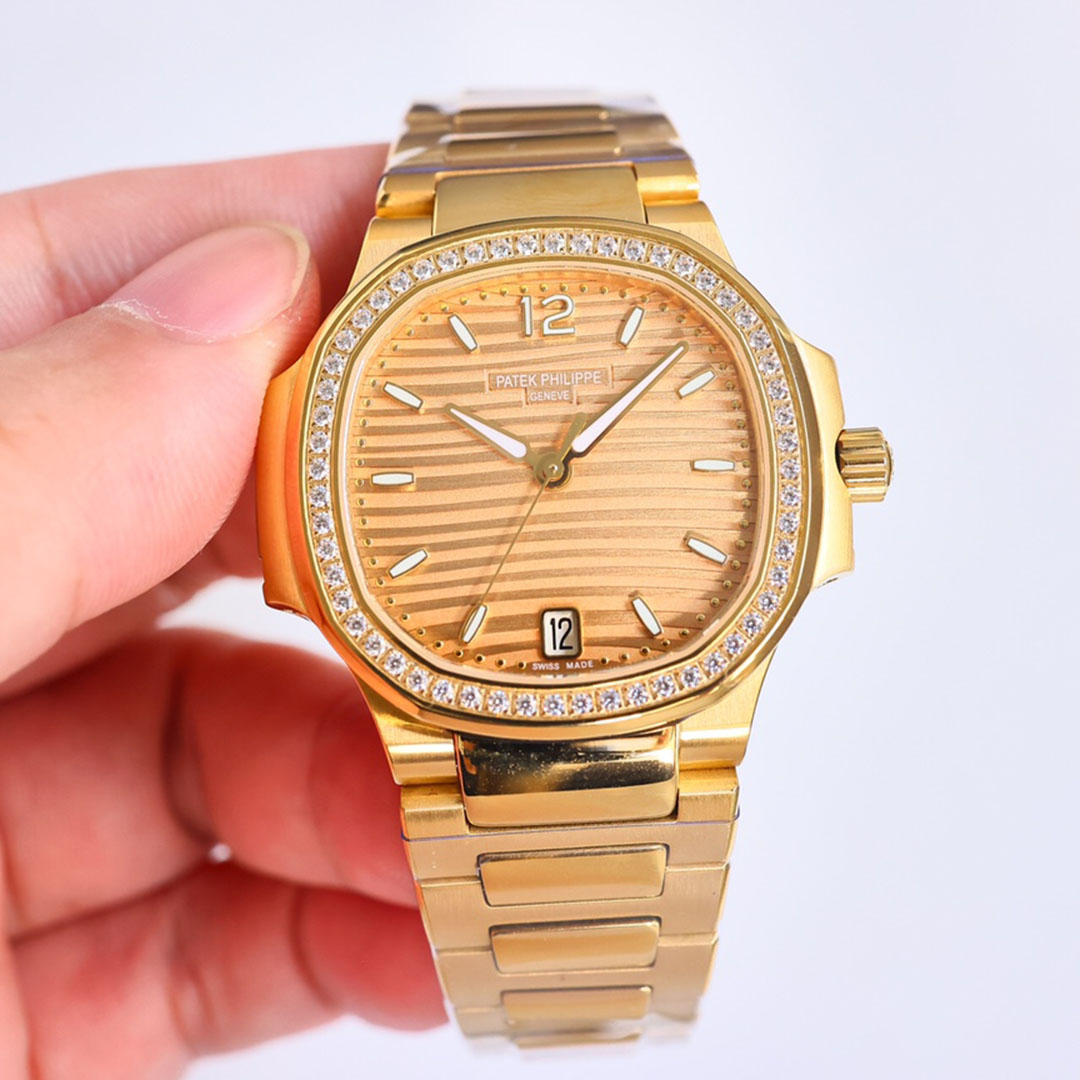 PATEK PHILIPPE-NAUTILUS-ref.7118-1200R-010-35.2mm