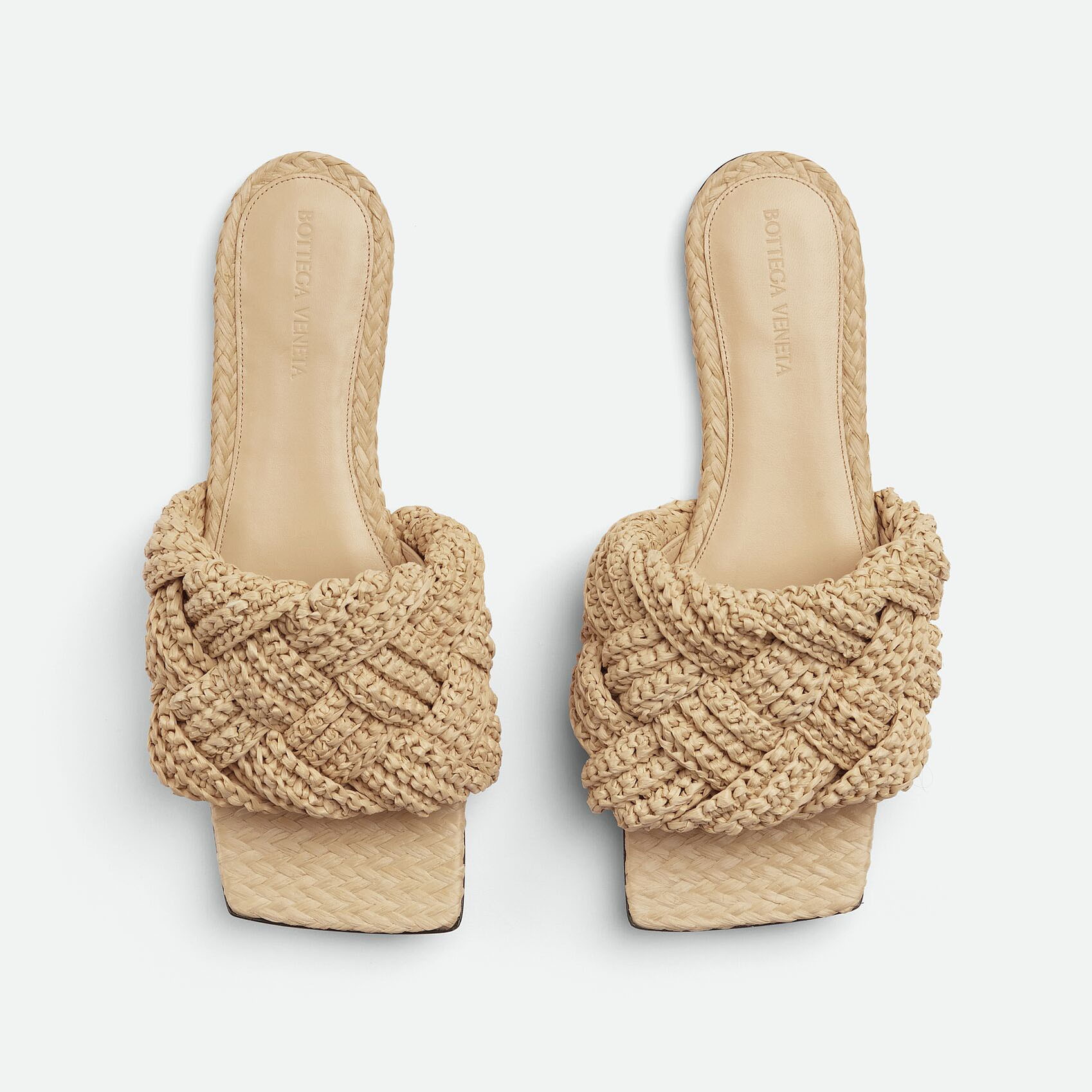 Bottega Veneta Lido Flat Sandal In Cane Sugar Intrecciato Raffia Flat Sandals