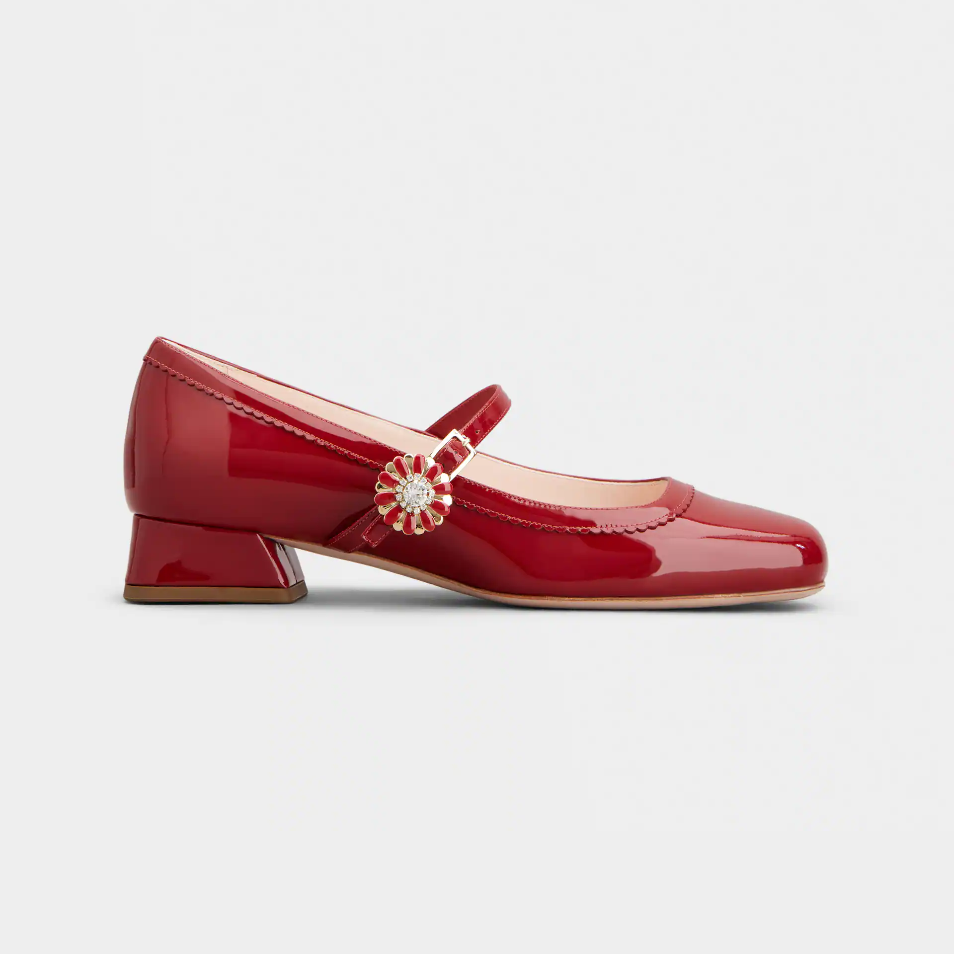 Roger Vivier Très Vivier Dasiy Mary Janes In Red Patent Leather With Flower Metal Buckle (Heel Height 2.5cm)