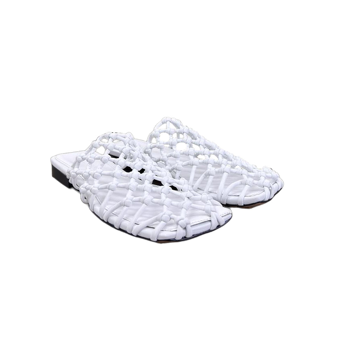 Bottega Veneta Riva Flat Mule In White Woven Hand-Knotted Leather Mule Pump