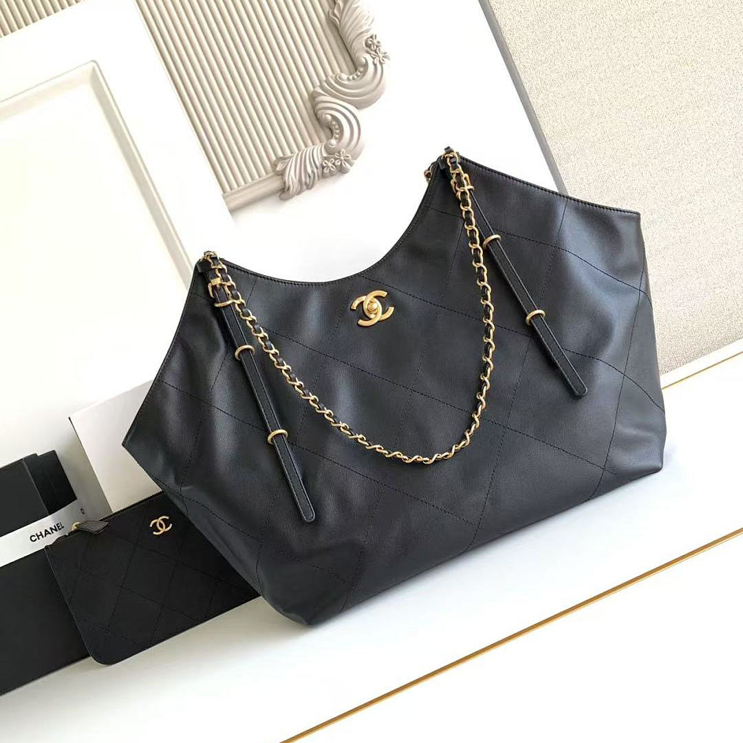 Chanel Black Quilted cattle Leather Tote Bags 36x59x13cm Shoulder Bags