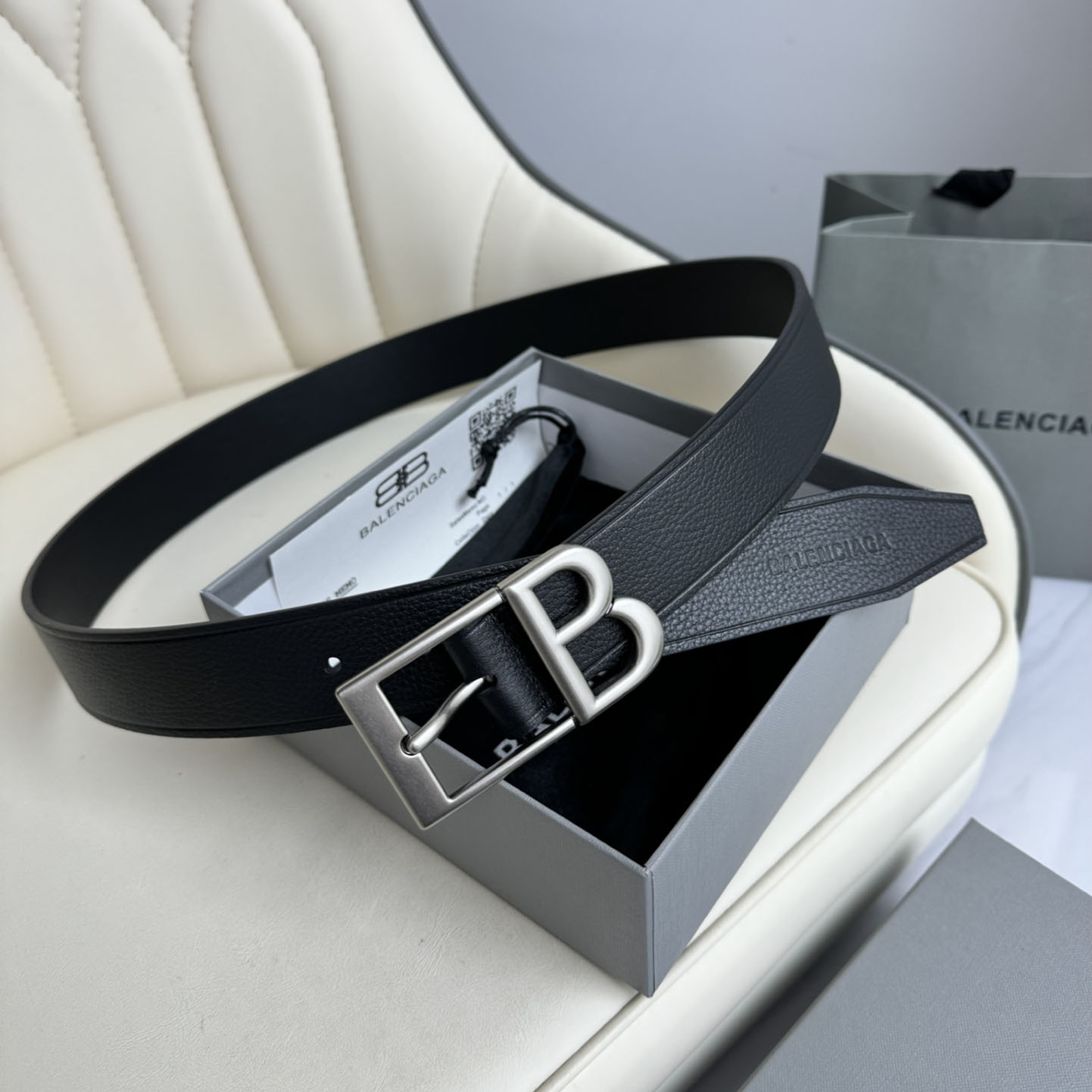 Balenciaga Men's Classic B Large Belt In Black Grained Calfskin With Gold/Silver Hardware 35mm