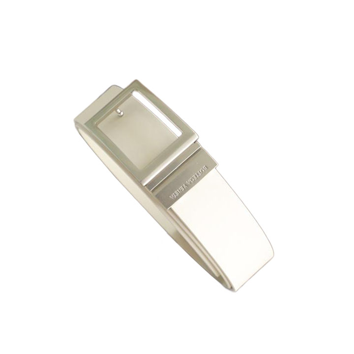 Bottega Veneta Men's Rectangled Buckle Belt In White/Black Calfskin With Silver Hardware 35mm