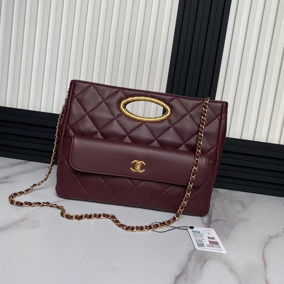 Chanel wine red/white/black hand bag can be cross-body