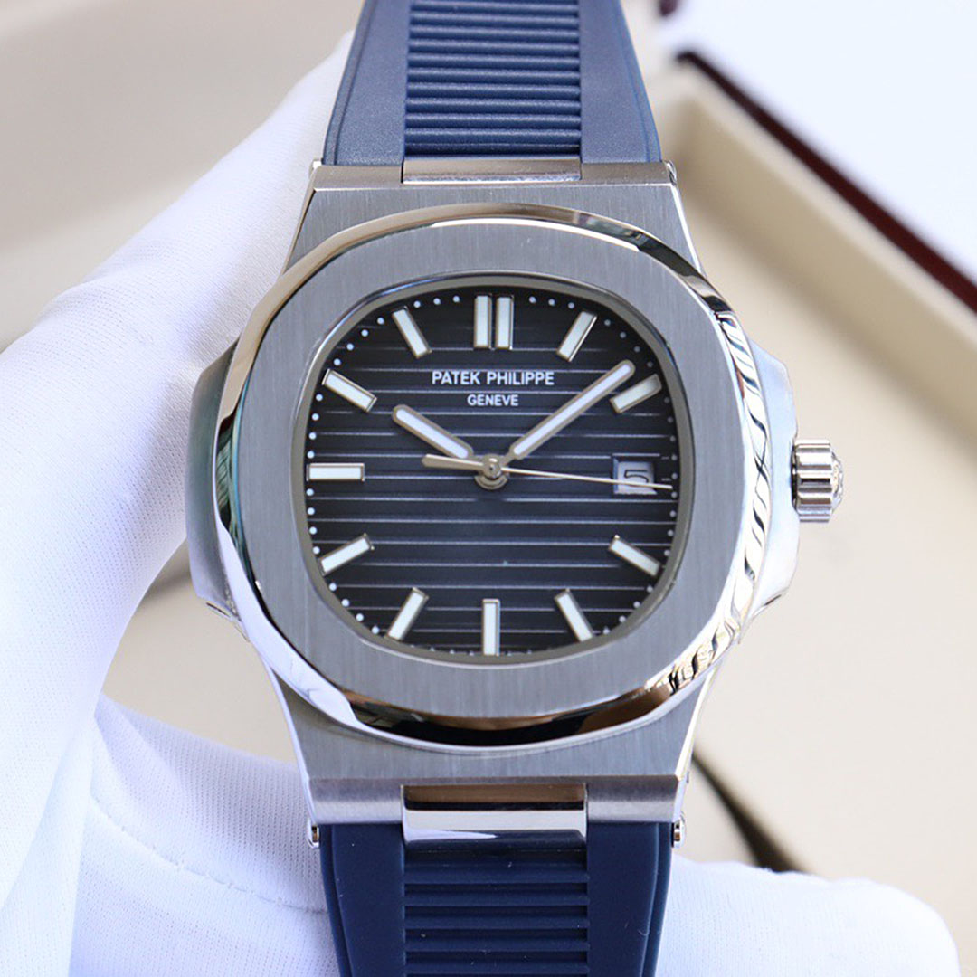 PATEK PHILIPPE-NAUTILUS-ref.5711R-40mm